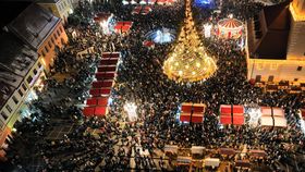 VIDEO Ofertele de Crăciun în alte țări, la mare căutare. Românii nu mai vor în Viena, Paris sau Praga
